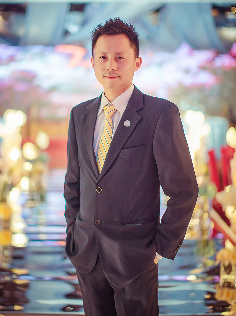 罗俊琪:架设酒家内外沟通桥梁