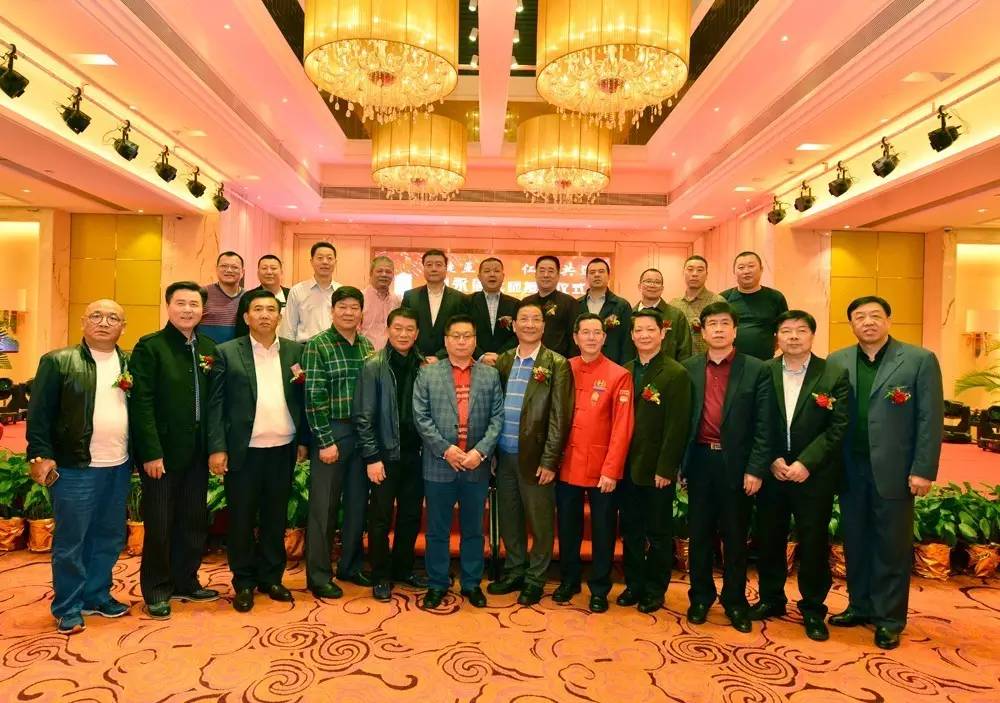 师徒互勉，仁义共进——利永周大师授徒仪式暨利永周弟子会成立晚宴隆重举行